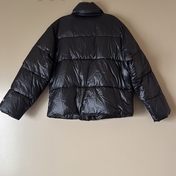 Fabletics Essential Puffer in Black Shine - Picture 4 of 6